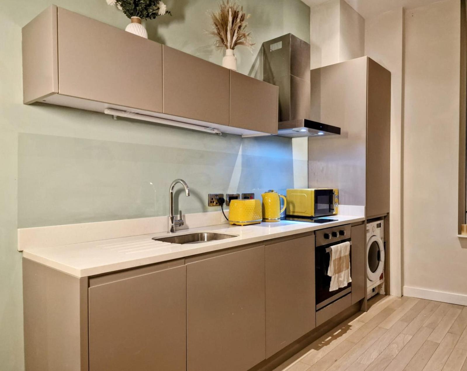 Liverpool Gem: Cozy Studio Retreat Exteriör bild